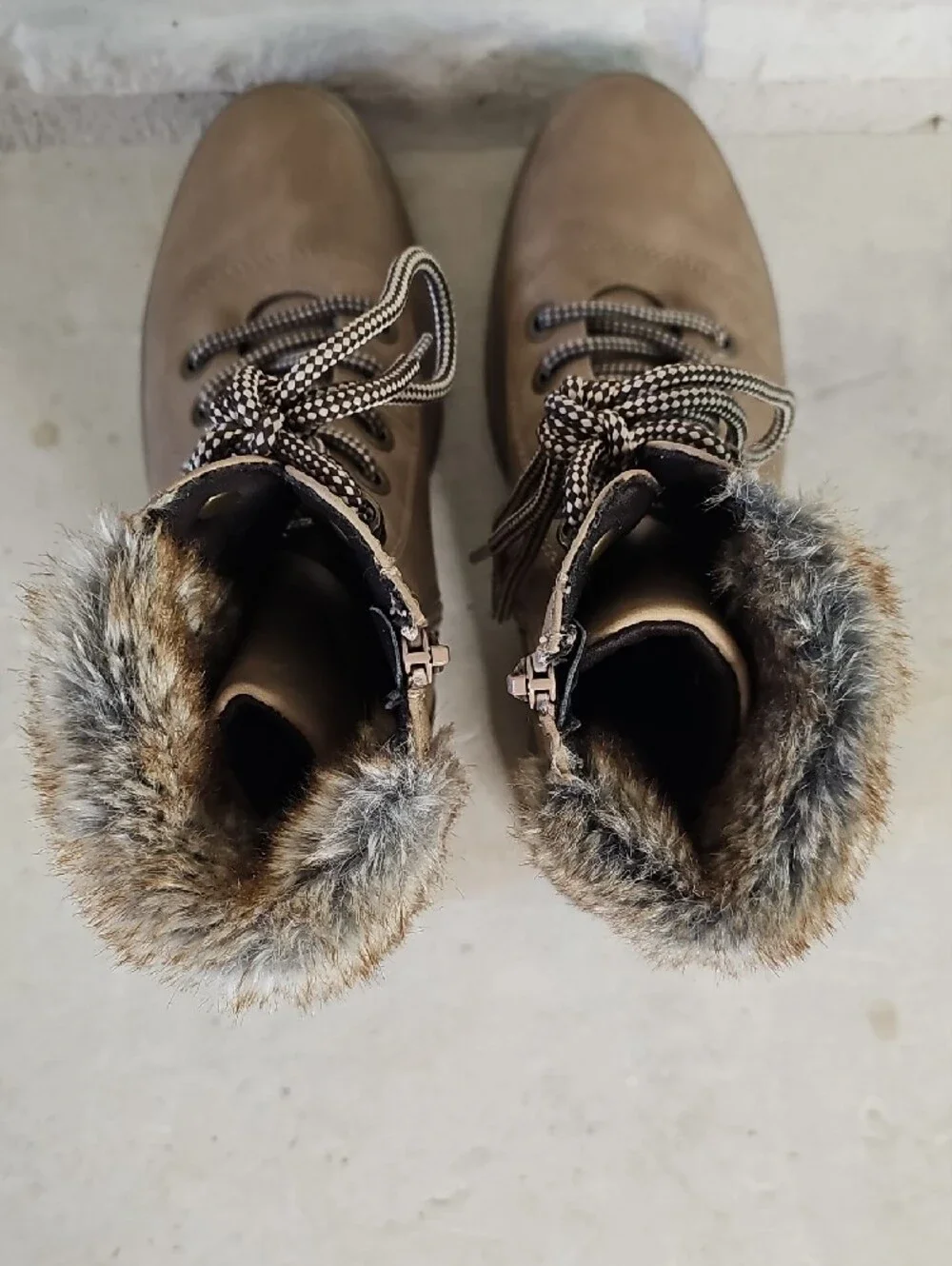 Steve Madden Leather Keystone Lug Hiker Boot Faux Fur Trim Sz 7.5